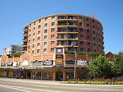 Churchills Hotel Kingsford 001